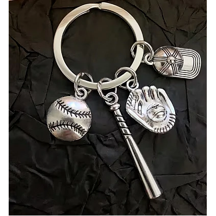 Keyring Silver: Glove, bat, ball, cap